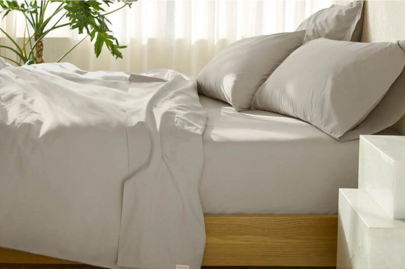 Bedroom with Organic cotton percale sheet set in stone grey