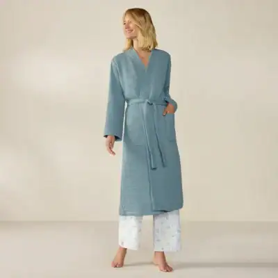 Coyuchi Unisex Organic Waffle Robe in Lagoon Woman