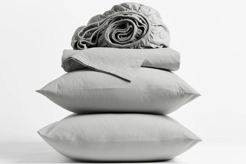 Set of Organic Cotton Percale sheets and pillowcases in pale gray